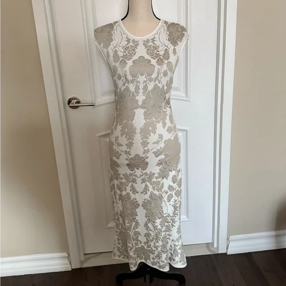 Floral Beige and White Alexander McQueen Women Dress, size L - Picture 1 of 7